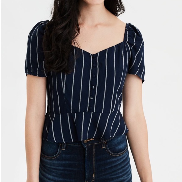 AEO button front puff sleeve top - Picture 3 of 7